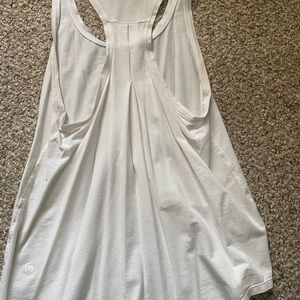 Good condition white lululemon tank top